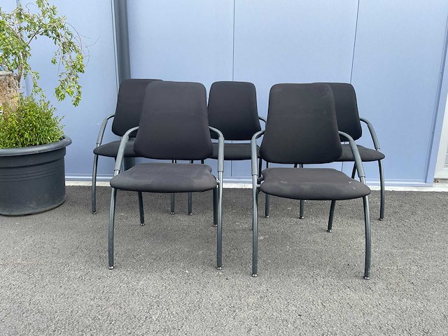 Zwart gestoffeerde buisframe vergaderstoel (5x) - afbeelding 1 van  3