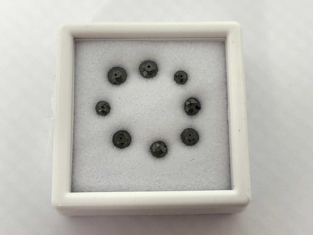 Zwarte diamant 3.10 carat natuurlijke diamant - afbeelding 1 van  3