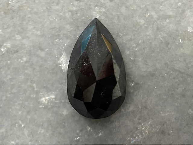 Zwarte diamant 4.31 carat natuurlijke diamant - afbeelding 4 van  5