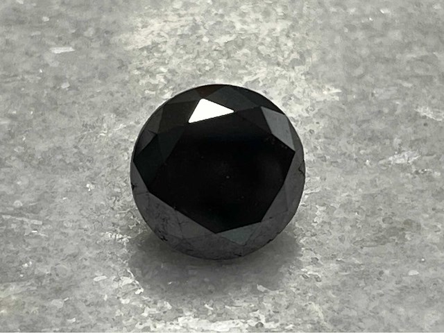 Zwarte diamant 7.44 carat natuurlijke diamant - afbeelding 1 van  4