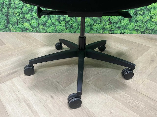 Zwarte, ergonomische bureaustoel - afbeelding 3 van  9