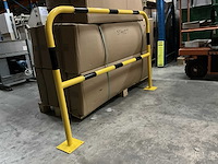 Zwarte & geel metaal veiligheidsbarrière - ongebruikt - afbeelding 1 van  3