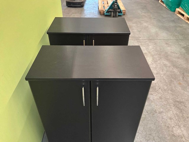 Zwarte kast met deuren (76x40x98) (2x) - afbeelding 6 van  10