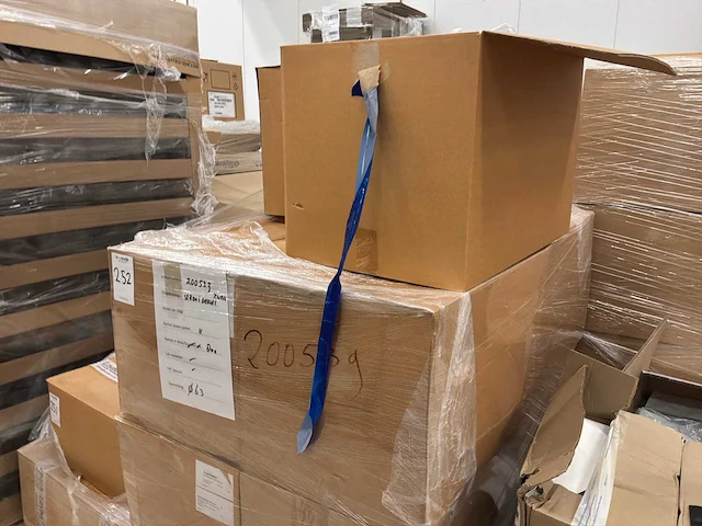 Zwarte kunststof strooidoppen (63 mm) (9600x) - afbeelding 4 van  4