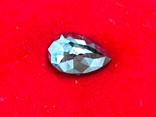Zwarte peer vorm diamant 5.11 carat gecertificeerd - afbeelding 3 van  3