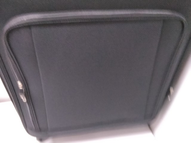 Zwarte stevige reiskoffer op wielen royalty rolles, zwart - afbeelding 4 van  7