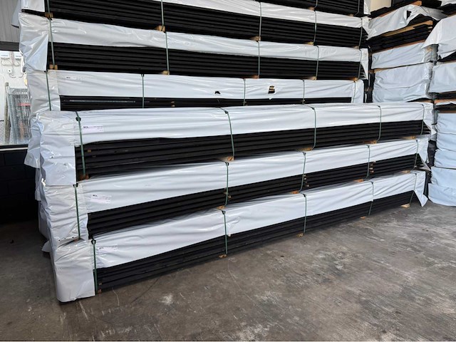 Zweeds rabat gespoten zwart - 500 cm (120x) - afbeelding 4 van  4
