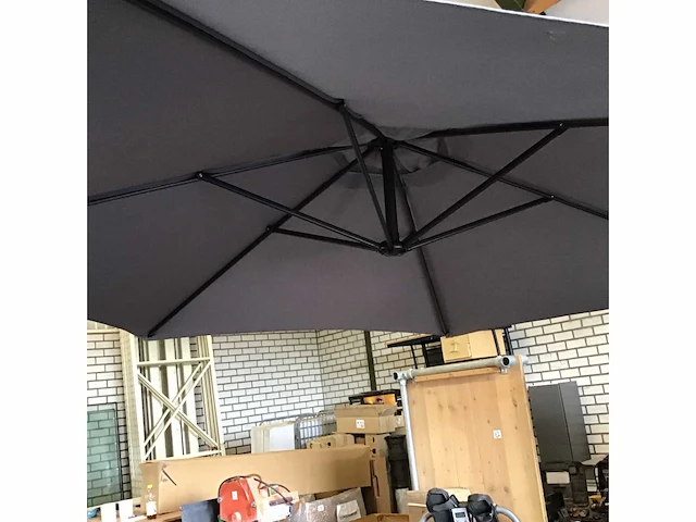 Zweef parasol - afbeelding 1 van  4