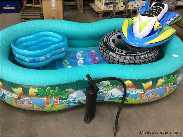 Zwembad l:240 b:160 h:45 + divers - afbeelding 1 van  4