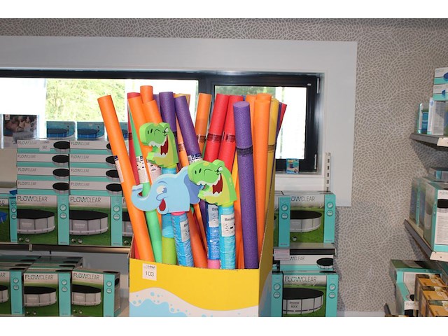 Zwemnoedels bestway in doos, ca. 40 stuks in diverse kleuren. - afbeelding 1 van  3