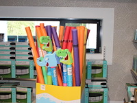 Zwemnoedels bestway in doos, ca. 40 stuks in diverse kleuren. - afbeelding 1 van  3