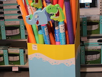 Zwemnoedels bestway in doos, ca. 40 stuks in diverse kleuren. - afbeelding 2 van  3