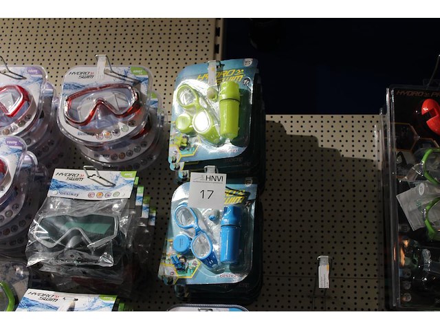 Zwemsetjes bestway hydro swim, bestaande uit zwembril, zwem-oordoppen, waterdichte koker, neusclip, strandd... - afbeelding 1 van  2