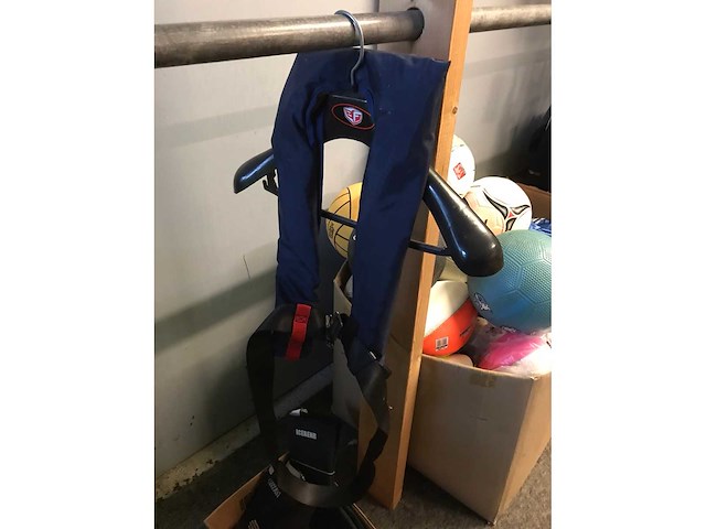 Zwemvesten en divers - afbeelding 4 van  5