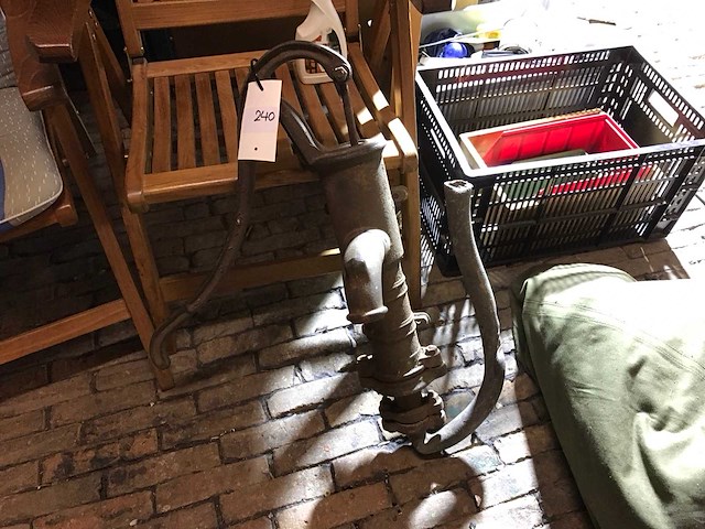 Zwengelpomp - afbeelding 1 van  2