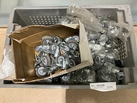 Zwenkwielen in kunststof krat - afbeelding 2 van  6
