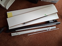 Zwevende schappen ikea 3 stuks 120 cm + verstelbare lamp en zonwering - afbeelding 2 van  3