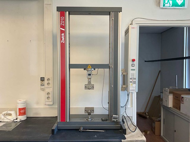 Zwick z010 treksterkte-tester - afbeelding 1 van  5