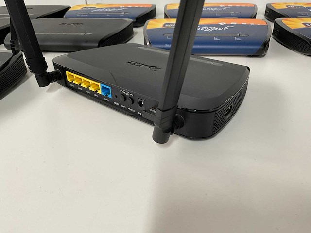 Zyxel nbg6616 switch (15x) - afbeelding 7 van  8