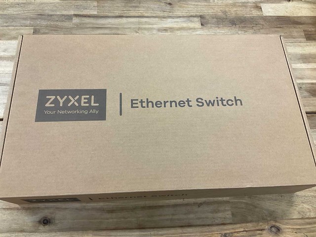 Zyxel xgs2210-28 switch - afbeelding 1 van  3